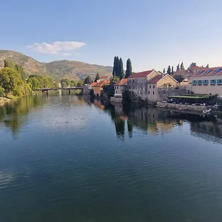Plava Orhideja Apartman *