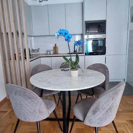 Apartament Plava Orhideja *