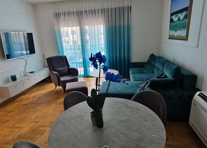 Plava Orhideja شقة